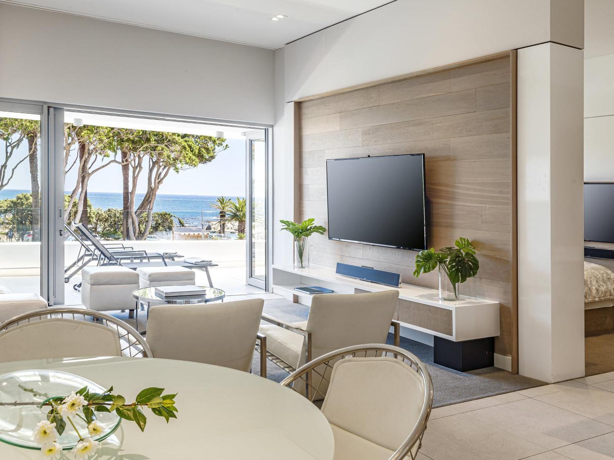 One-Bedroom Luxury Suite Sea View,1556917234:JPEG